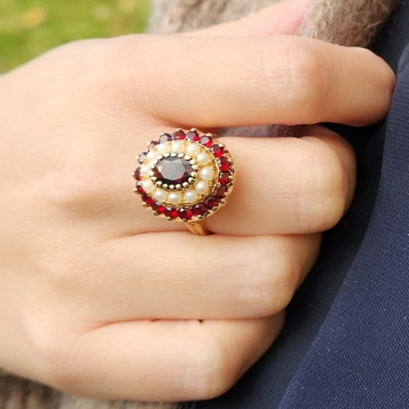 Victorian Looking Garnet And Pearl 10k Gold Ring Size 8.75 - Picture 4 of 9